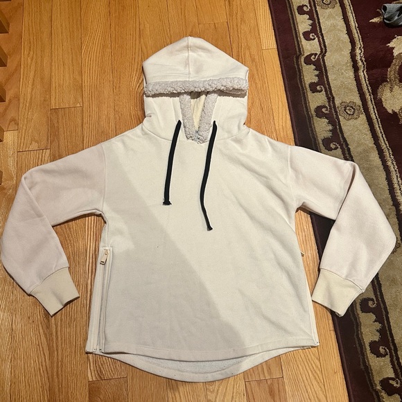 Cream sherpa lined hoodie, forever 21 active wear line women’s Small - Picture 3 of 10